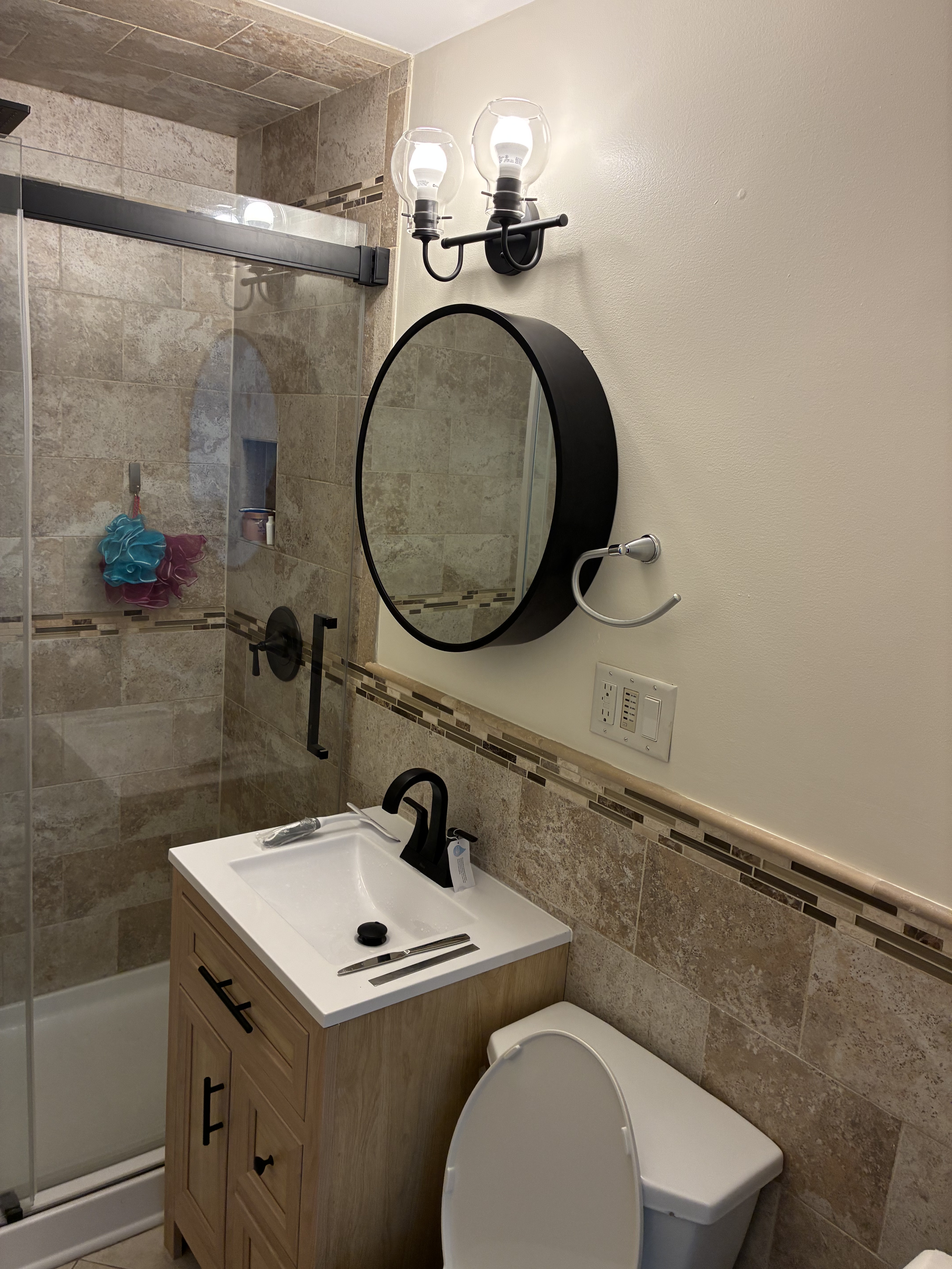 Bathroom Vanity & Fixtures